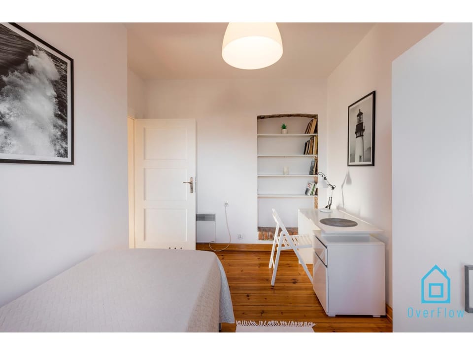 Beacon Room -15 Minutes to Gdańsk Old Town & Seaside Vacation rental in Gdansk