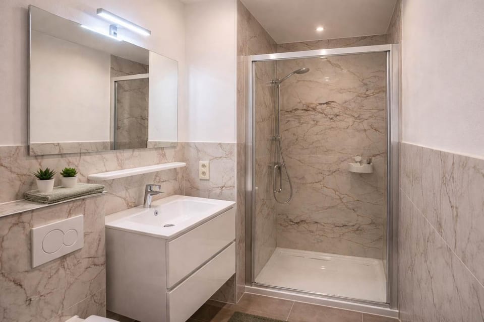 City Manor and free Parking Apartment in Leuven