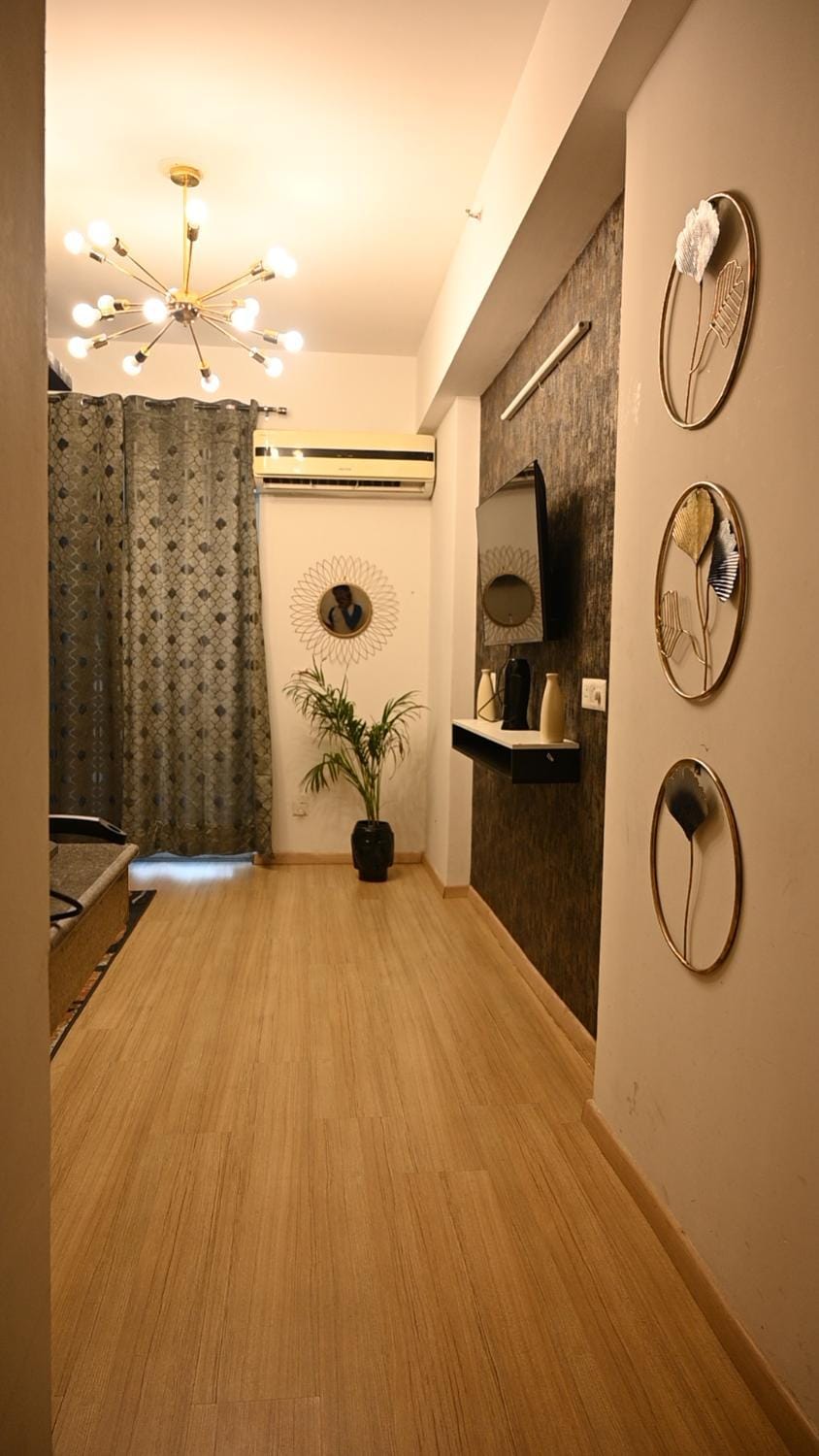 Hyatt Dlf stays Hotel in Lucknow