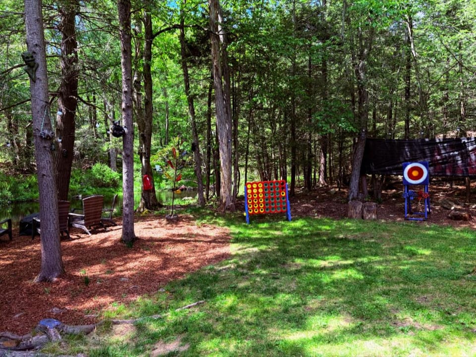 Bear Trails Retreat-Pocono Getaway Near Kalahari House in Coolbaugh Township