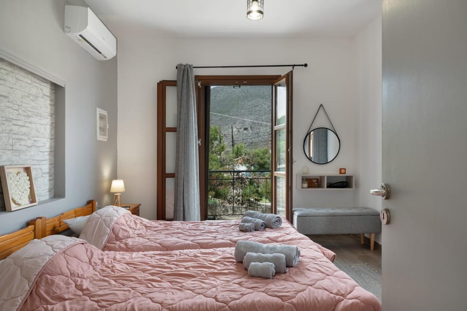 Living room, Bedroom