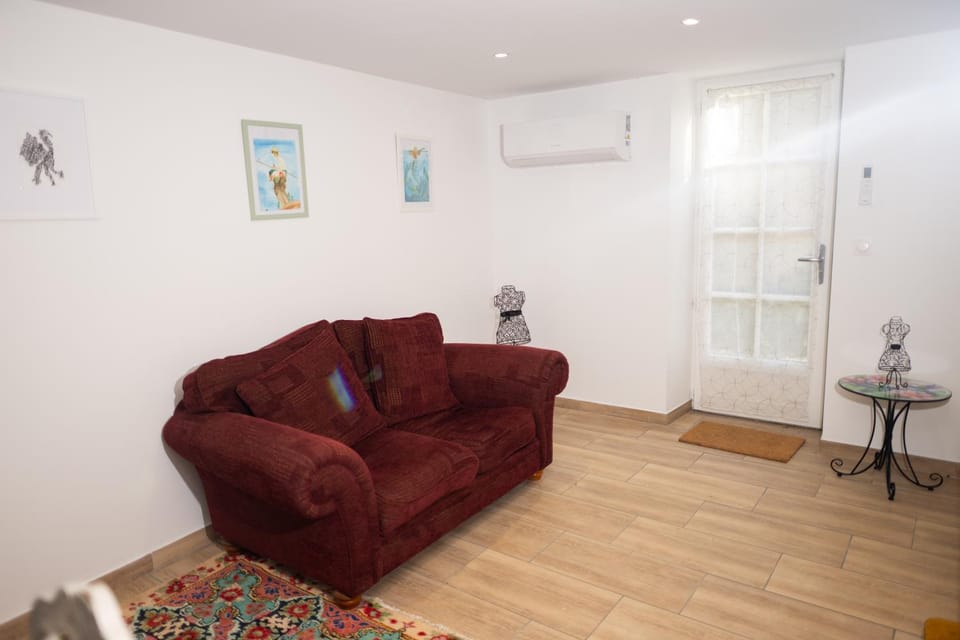 Living room, Decorative detail, Seating area, air conditioner