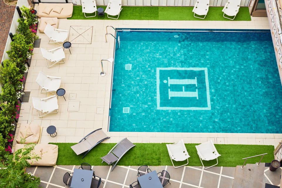 Swimming pool