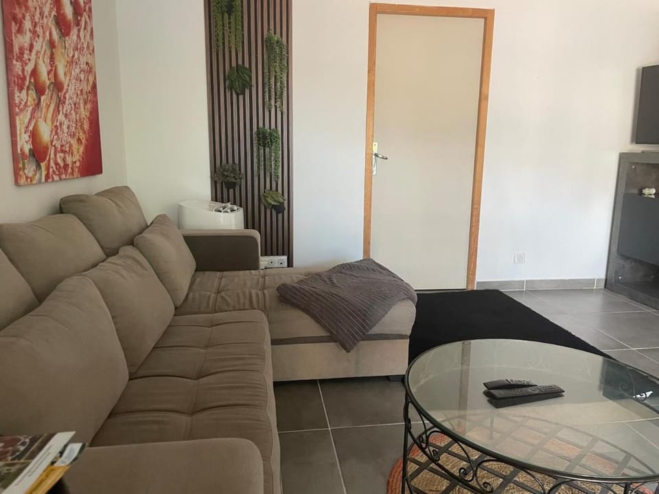 Laurier House with Jacuzzi House in Lunel