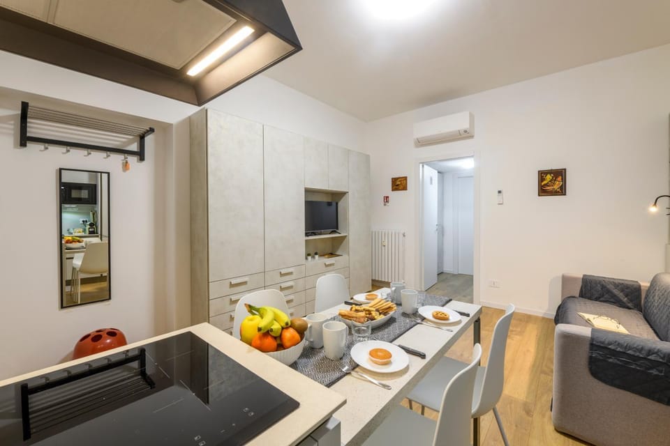 Kitchen or kitchenette, Living room