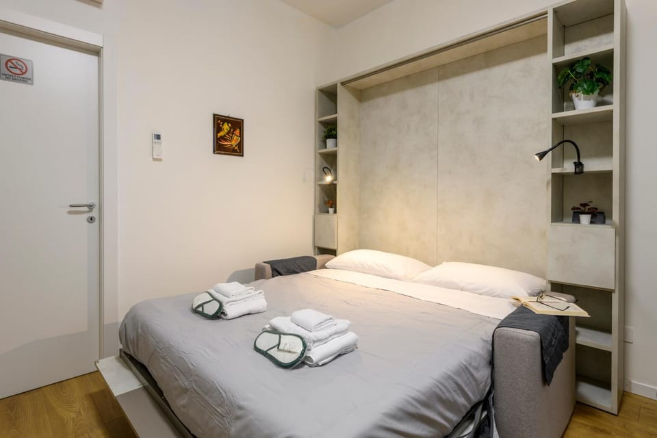 Bed, Photo of the whole room