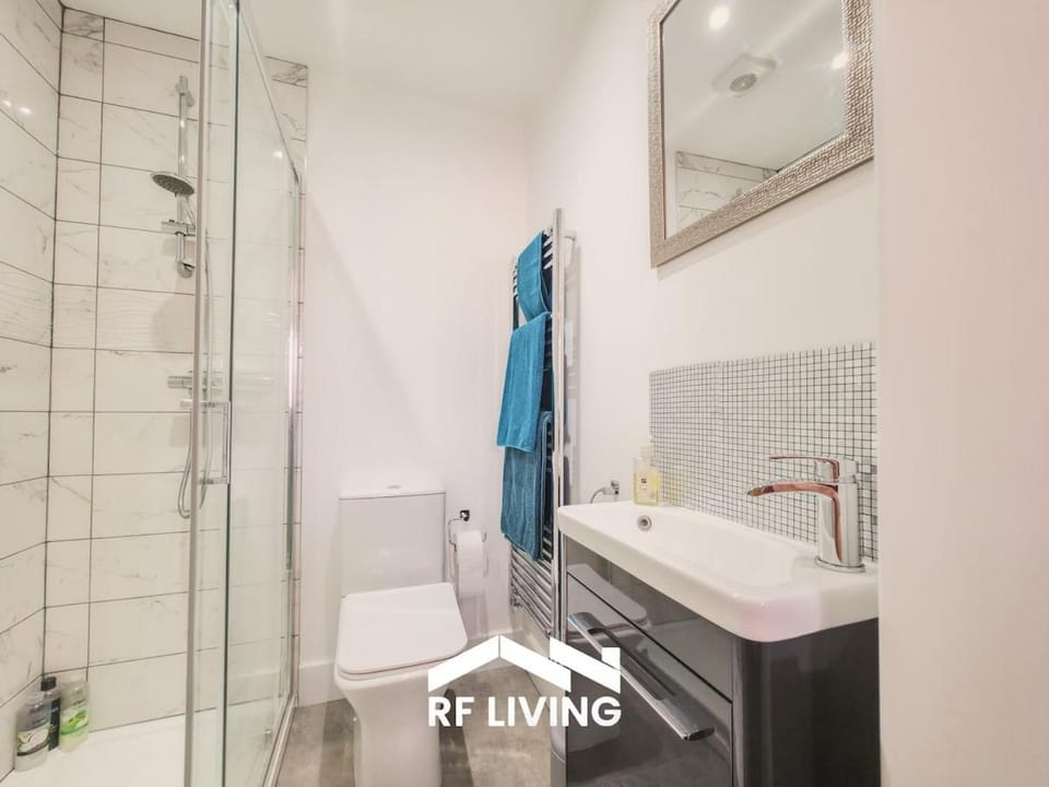 Pine Walk - 2bed house , Long Stays Discounted , Free Parking Apartment in Cleethorpes