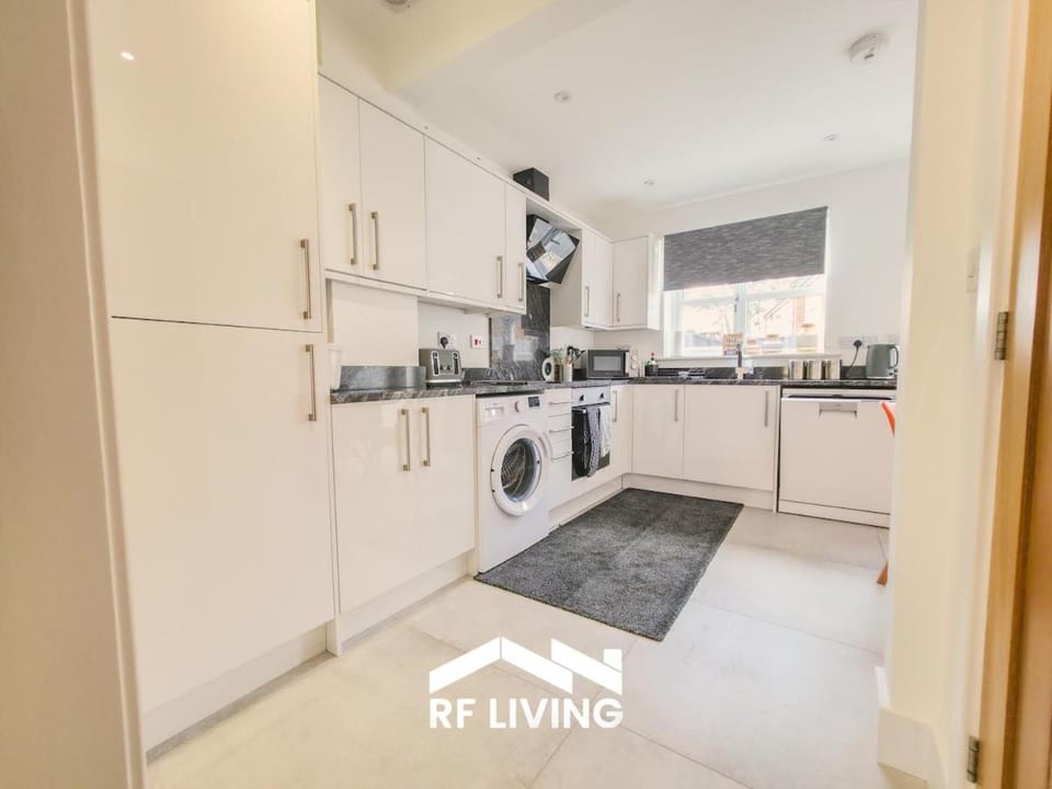 Pine Walk - 2bed house , Long Stays Discounted , Free Parking Apartment in Cleethorpes