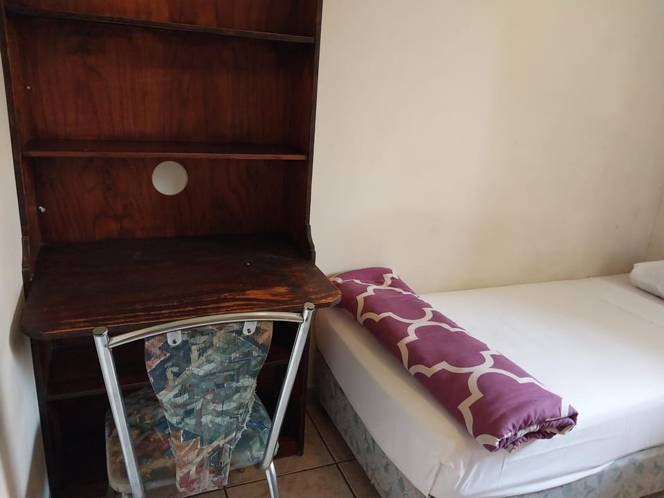 Roullas gardens Bed and Breakfast in Pretoria