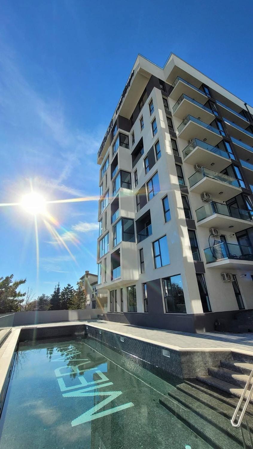 Property building, Swimming pool