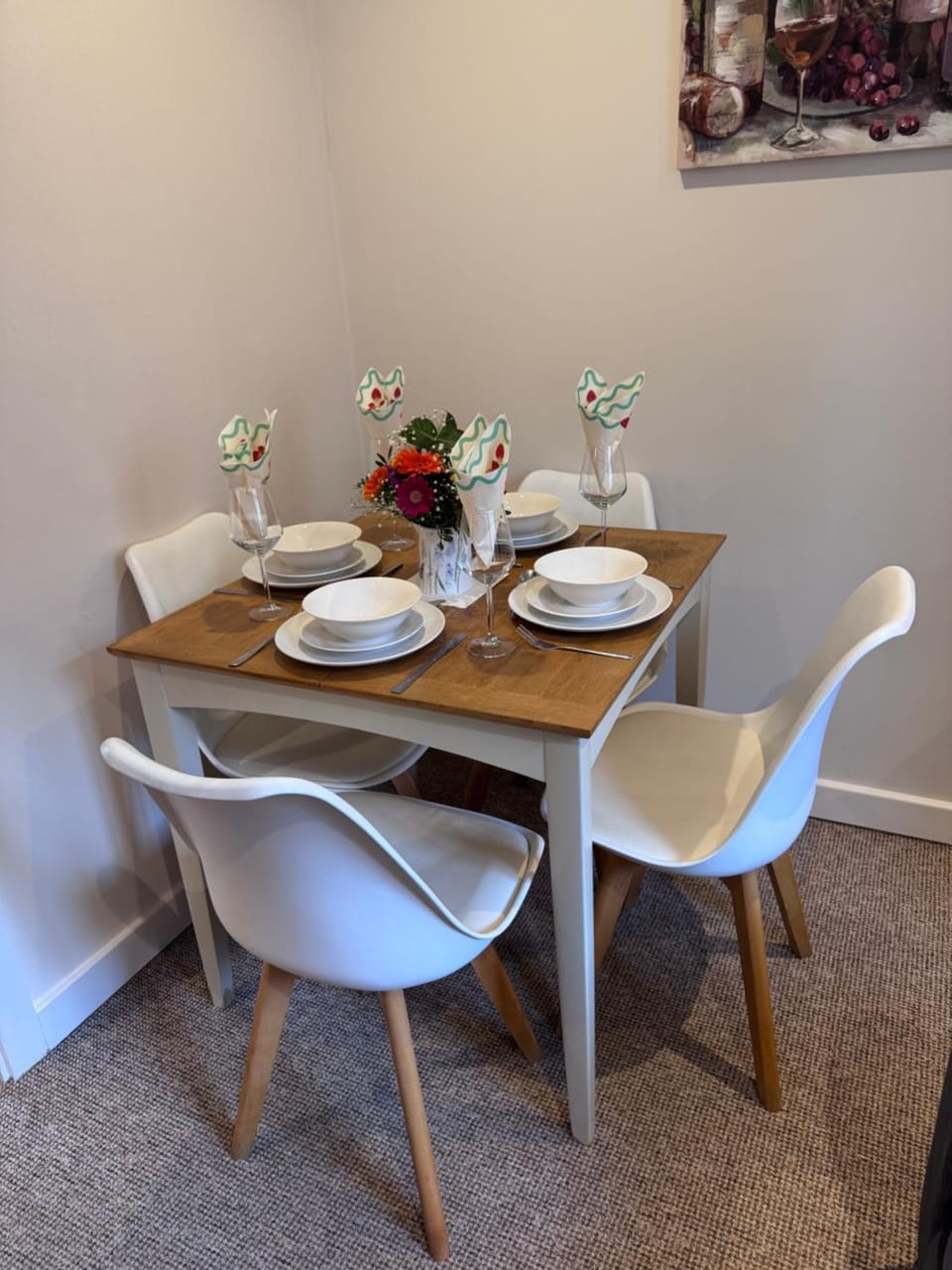 Seating area, Dining area