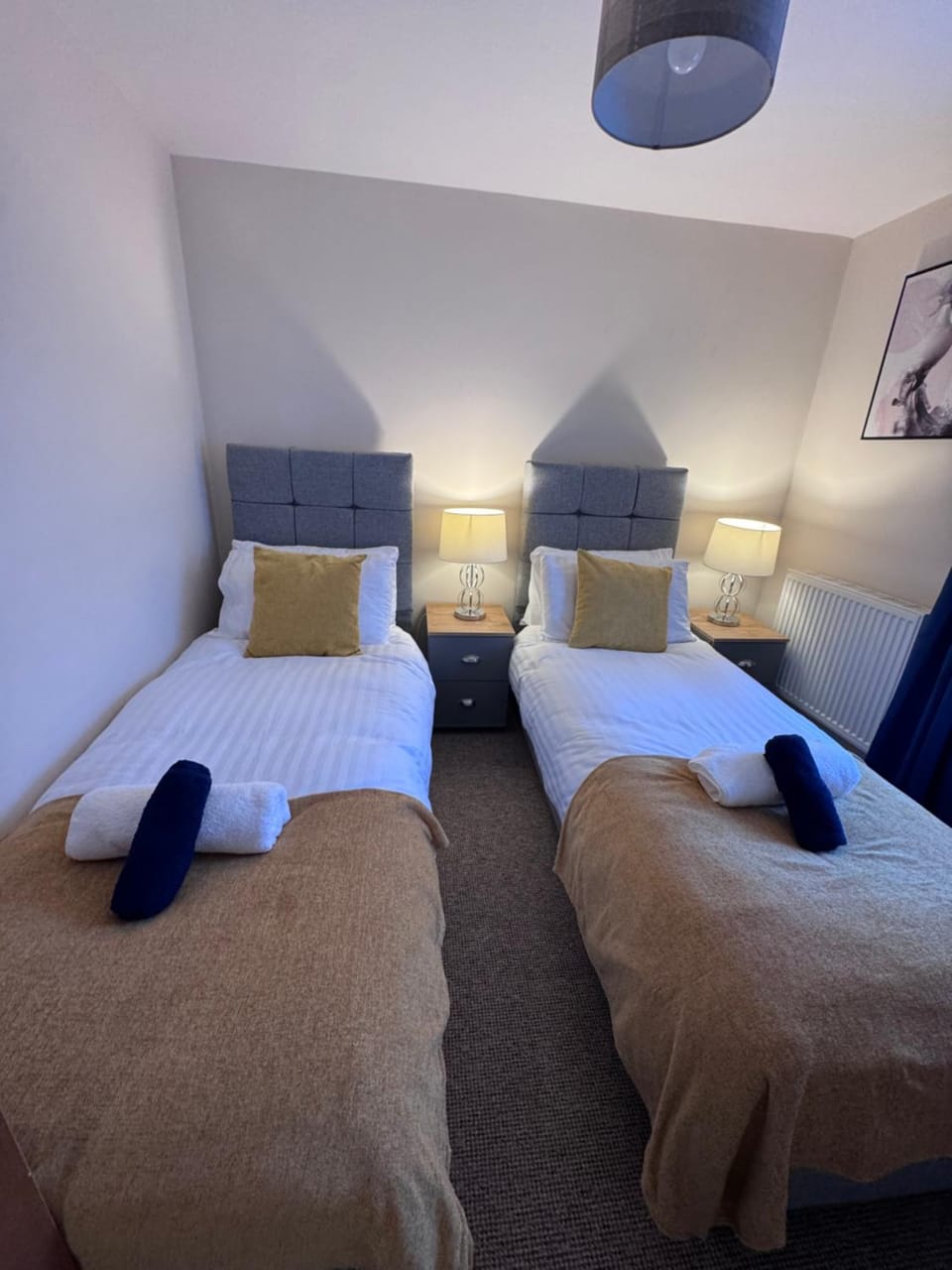 Photo of the whole room, Bedroom, towels