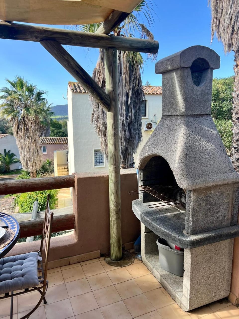 Patio, Day, BBQ facilities, View (from property/room), Balcony/Terrace, Dining area