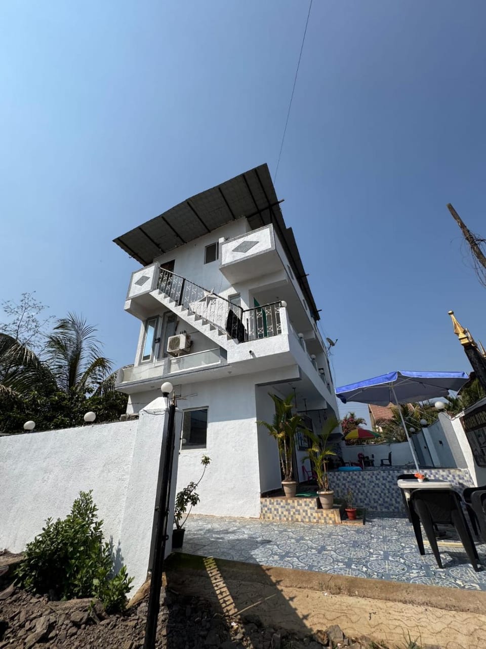 Property building, Restaurant/places to eat, Swimming pool