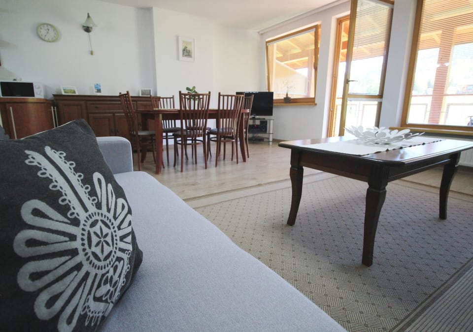 Balcony/Terrace, Kitchen or kitchenette, Living room, Seating area, Dining area