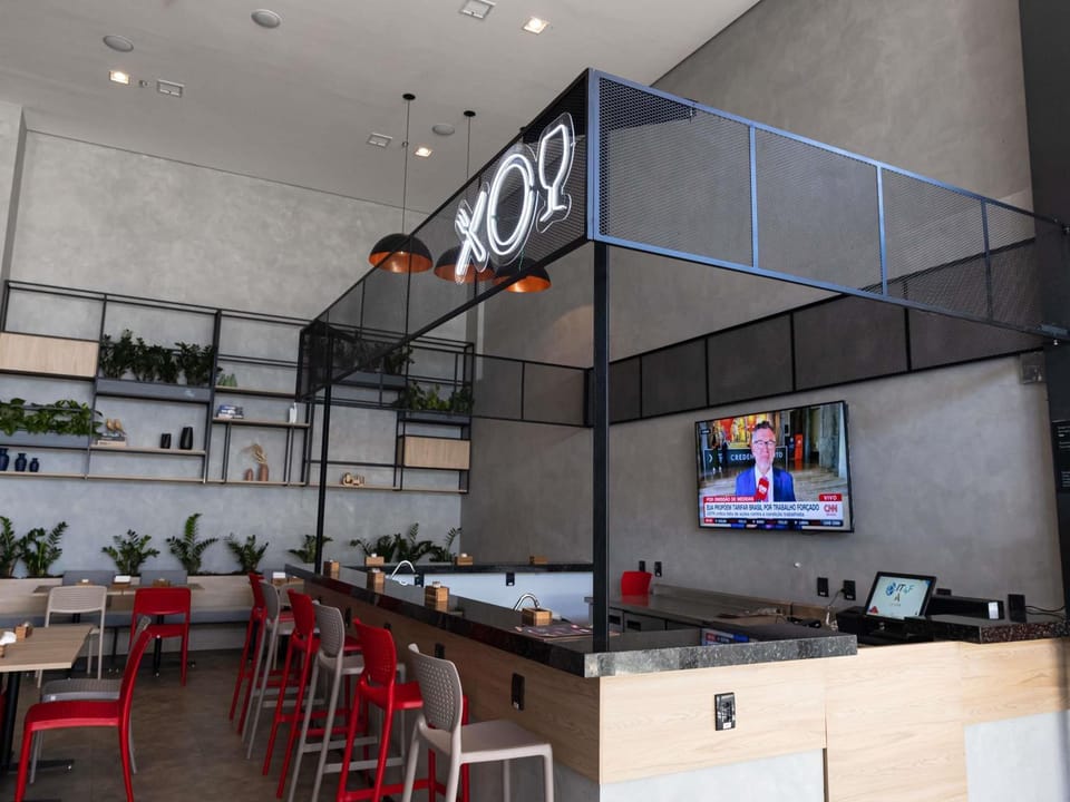Property building, Restaurant/places to eat