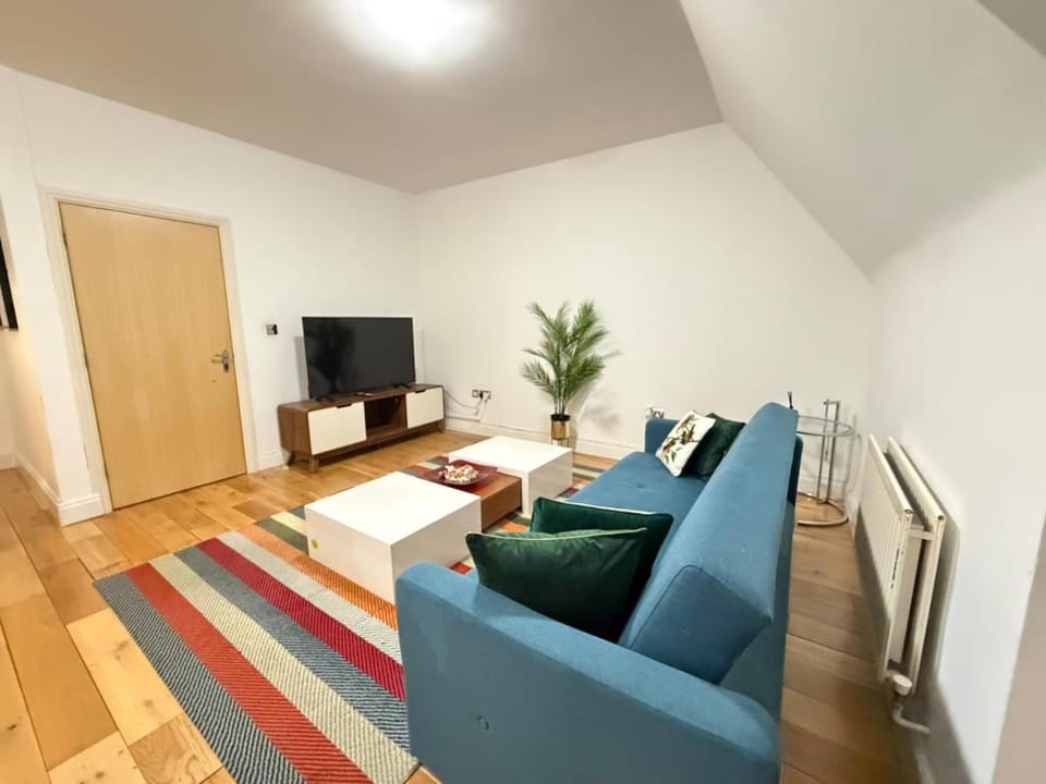 Communal lounge/ TV room, Living room, Seating area