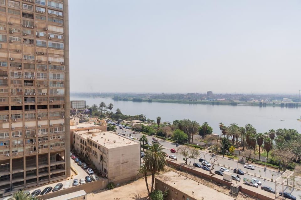 Day, Bird's eye view, City view, River view, Street view, Location