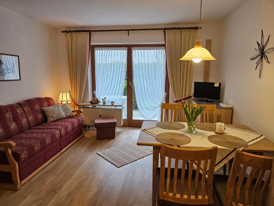 Gartenappartement Launspach Zentrale Lage mit Bergblick Apartment in Mittenwald