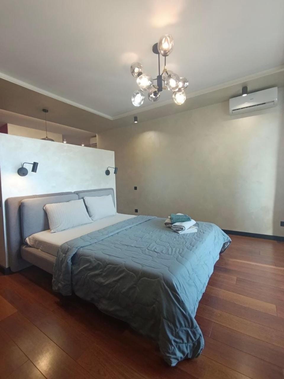 Сдам Secret Red ViP Апартаменты , центр рядом Мост Сити Apartment in Dnipro