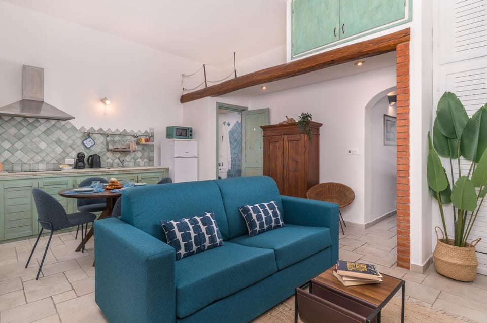 Living room, kitchen