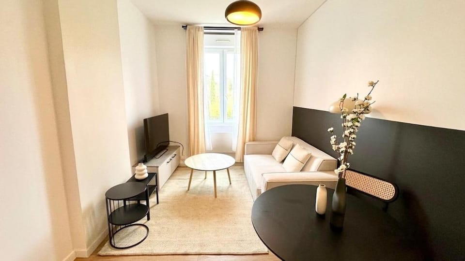 Emile - 1 Bedroom - Oullins Pierre Bénite Apartment in Lyon