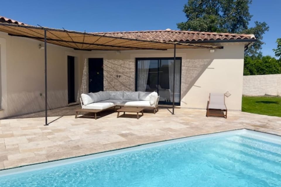 Villa Solaya - Private Pool in Isle-sur-la-Sorgue House in L'Isle-sur-la-Sorgue