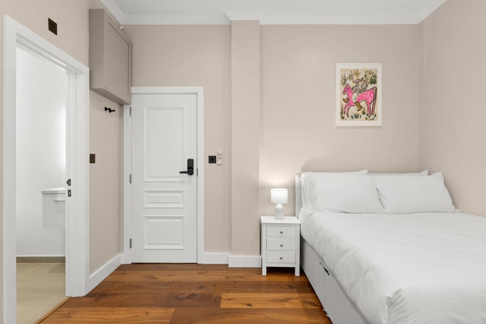 Grove Heights Shoreditch Apartment in London Borough of Islington