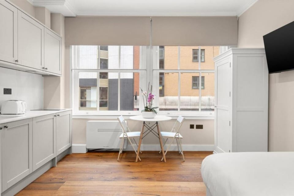 Grove Heights Shoreditch Apartment in London Borough of Islington