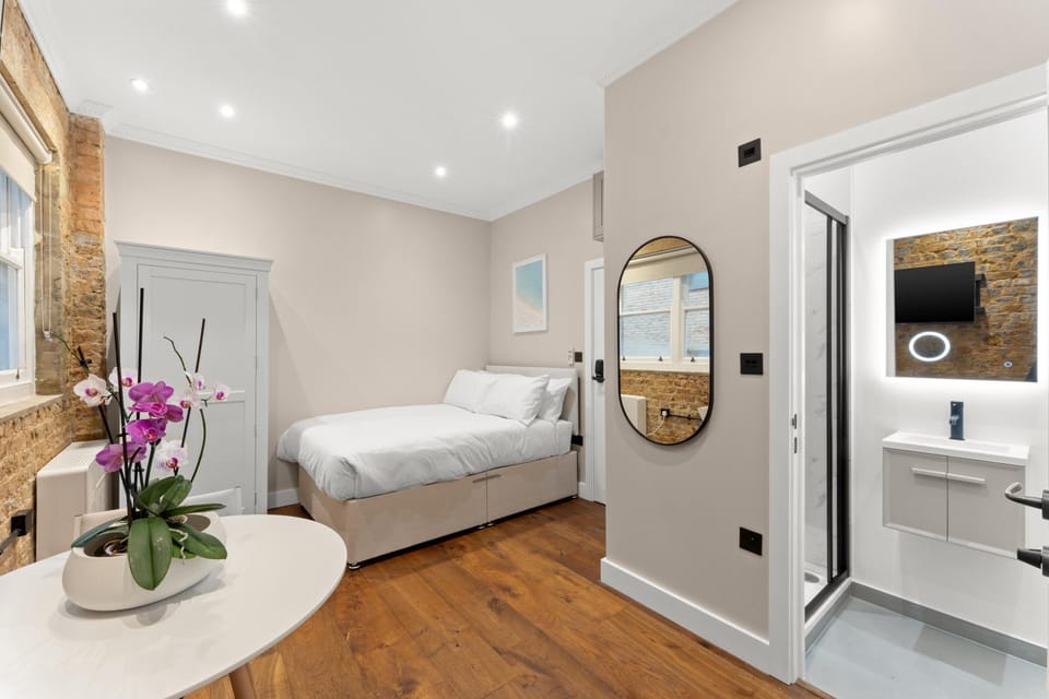 Grove Heights Shoreditch Apartment in London Borough of Islington