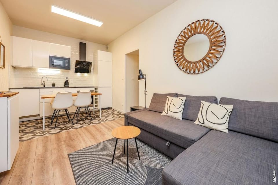 Kitchen or kitchenette, Living room