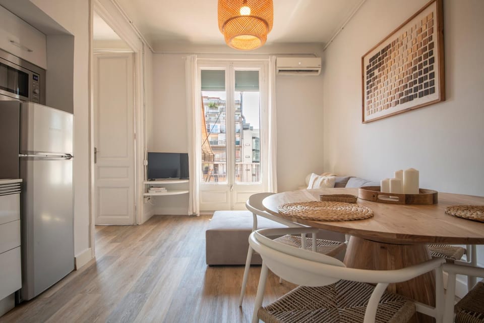 Kitchen or kitchenette, Living room, Dining area