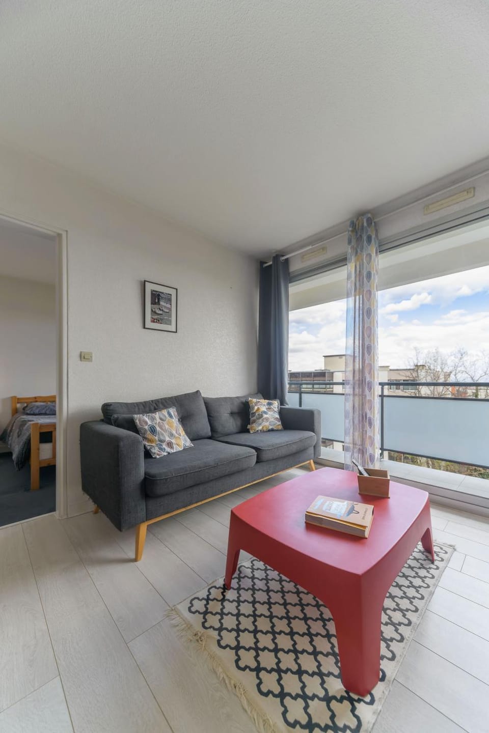 View (from property/room), Balcony/Terrace, Living room