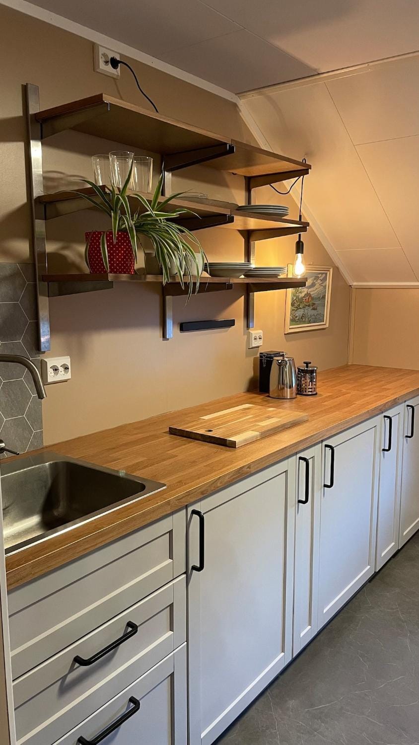 Kitchen or kitchenette