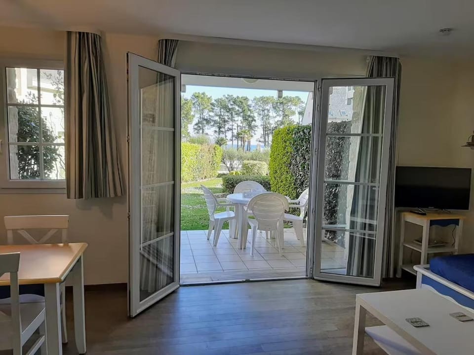 Appt Cap Coz beach Apartment in Fouesnant