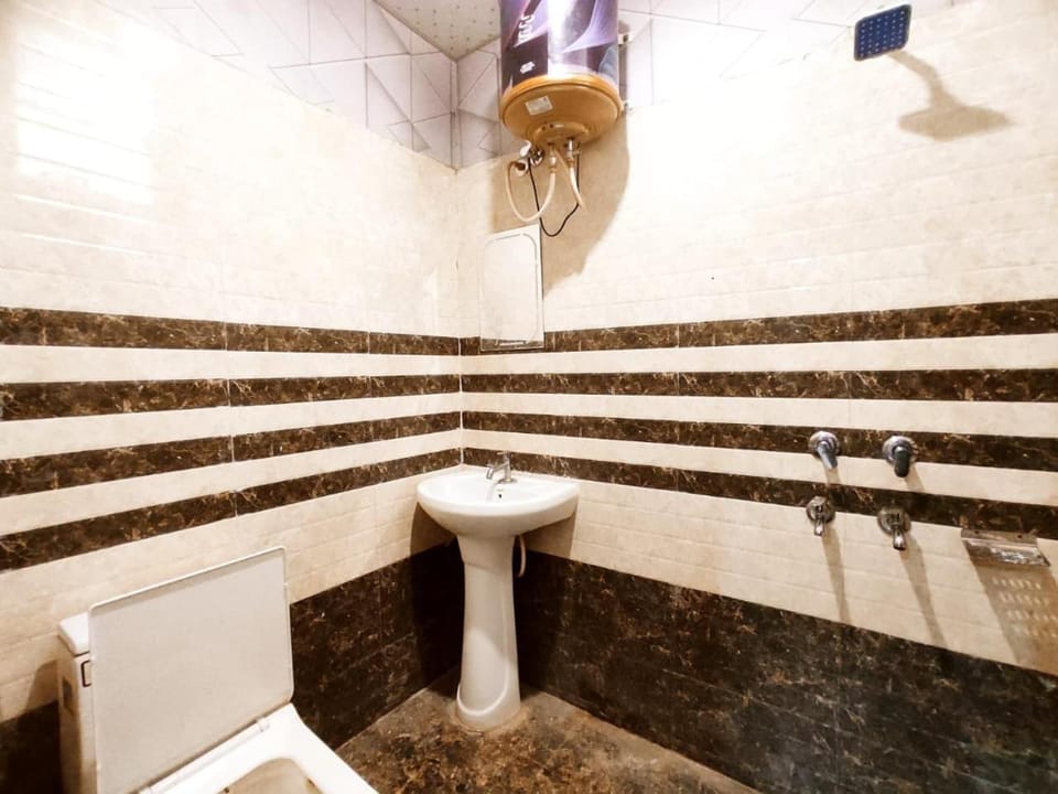 BHATIA APARTMENTS - Feel Comfort And Secure Apartment in Punjab, India