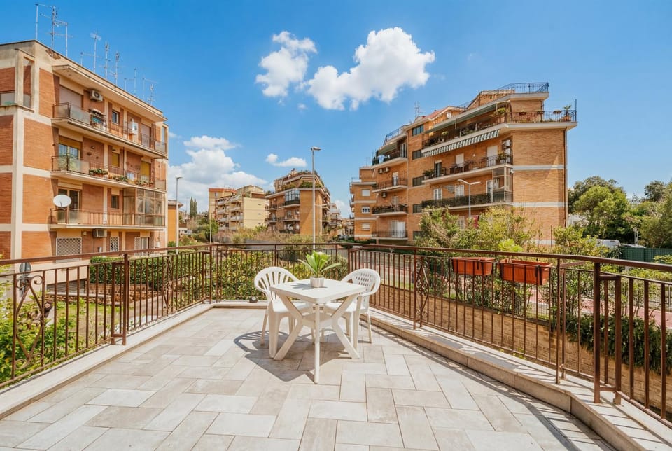 Property building, Balcony/Terrace
