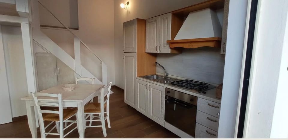 Property building, Kitchen or kitchenette, Living room