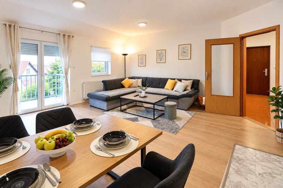 Living room, Seating area, Dining area