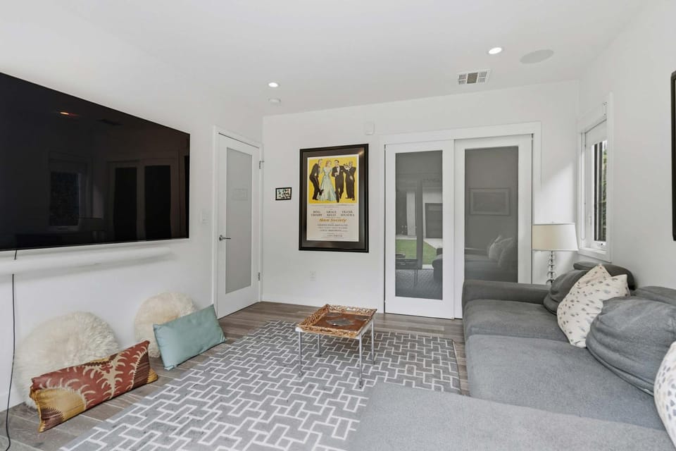 Mar Vista 3BR Near Venice Beach by Colby and Conrad House in Mar Vista