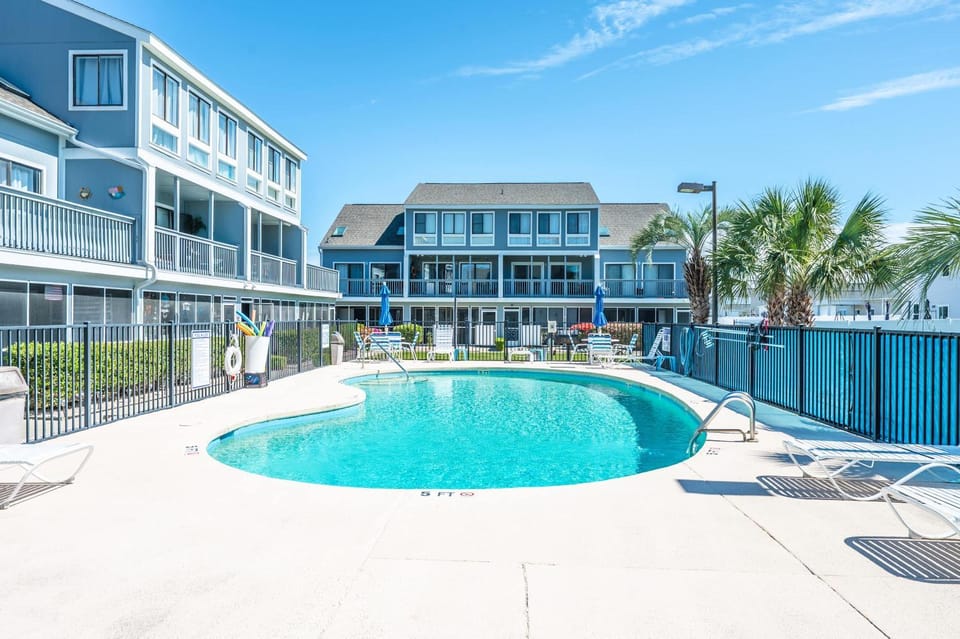 Large 2BR Private Condo Surfside Beautiful Decor House in Surfside Beach