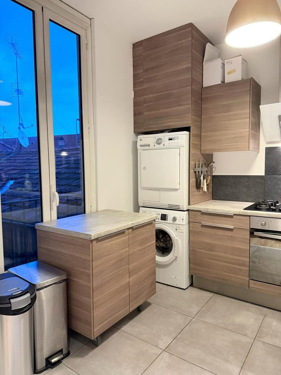 washing machine, dryer, kitchen