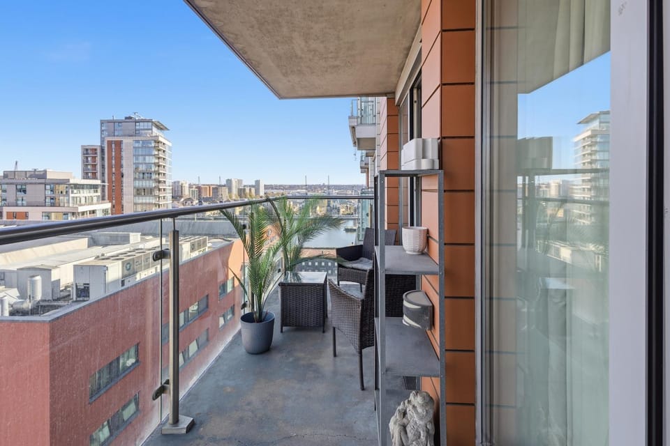 View (from property/room), Balcony/Terrace, Seating area, internet