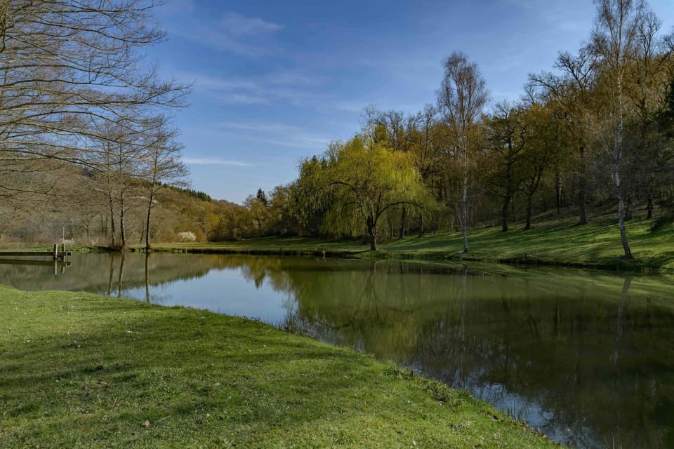 Nearby landmark, Natural landscape, Lake view