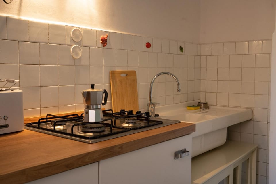 Kitchen or kitchenette, dishwasher, toaster, kitchen
