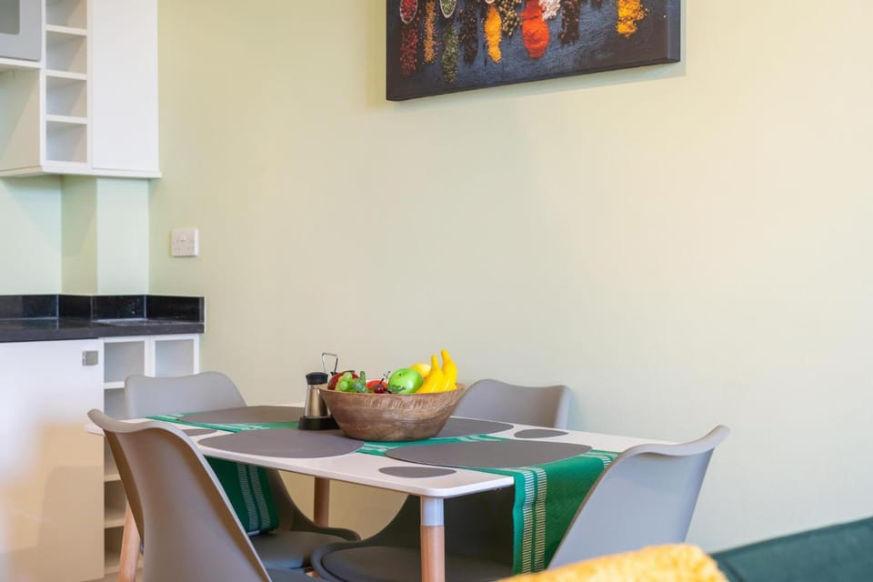 Kitchen or kitchenette, Living room, Decorative detail, Seating area, Dining area
