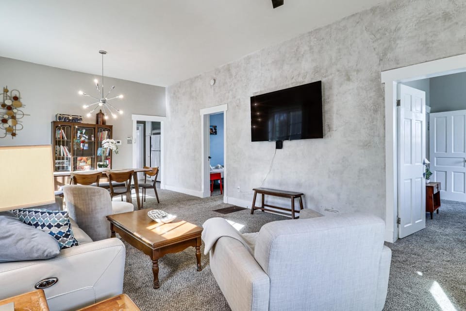 Deck & Home Office: Walkable Albuquerque Home House in Albuquerque