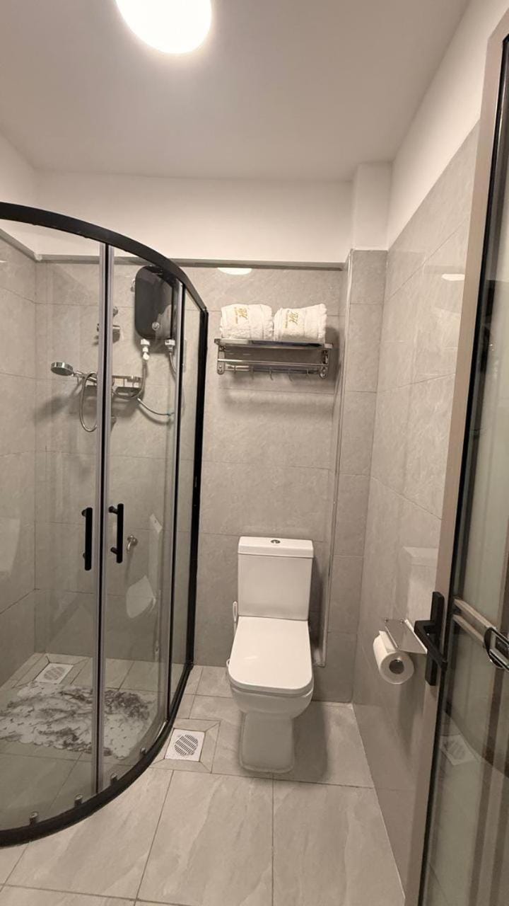 Cozy 1 bedroom Westlands close to Sarit Centre & GTC mall Apartment in Nairobi