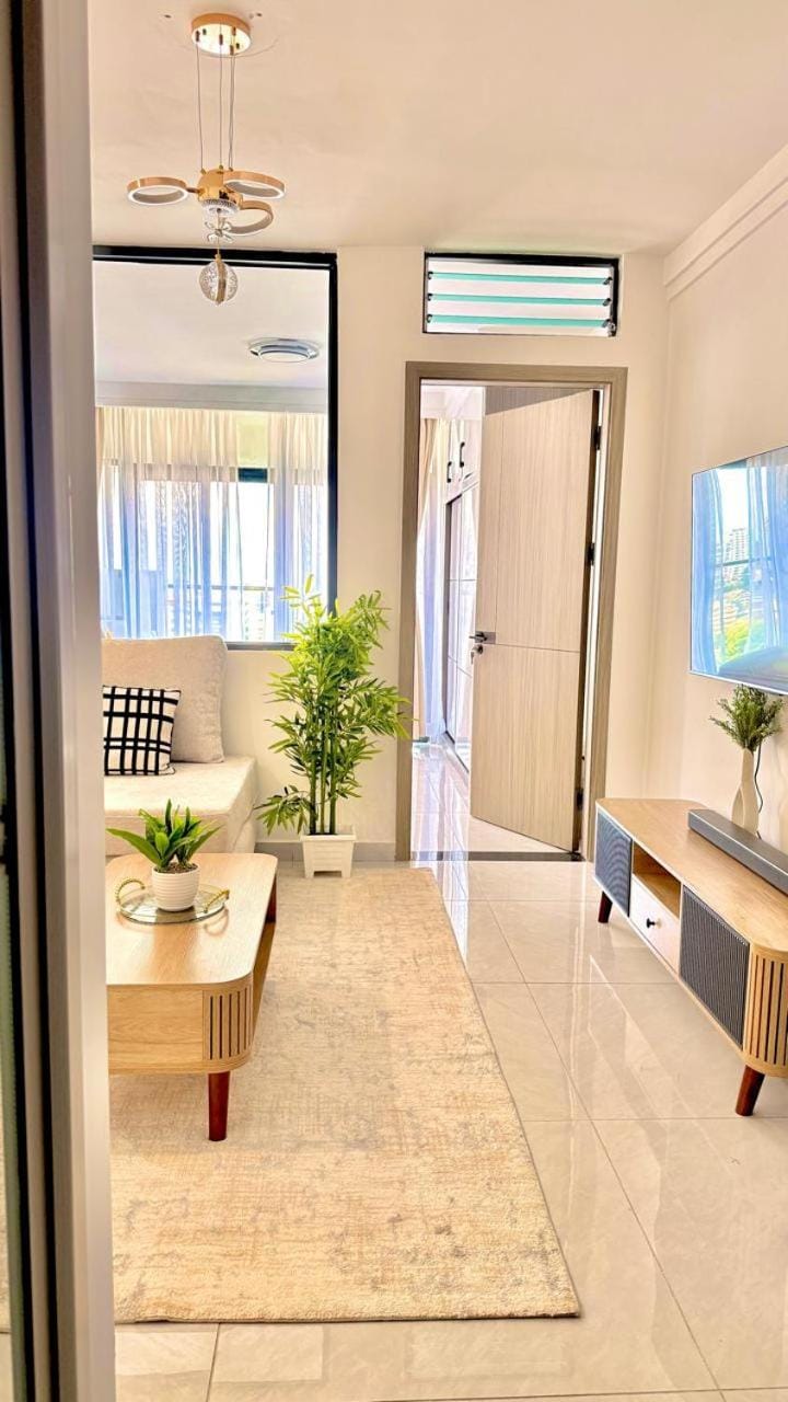 Cozy 1 bedroom Westlands close to Sarit Centre & GTC mall Apartment in Nairobi
