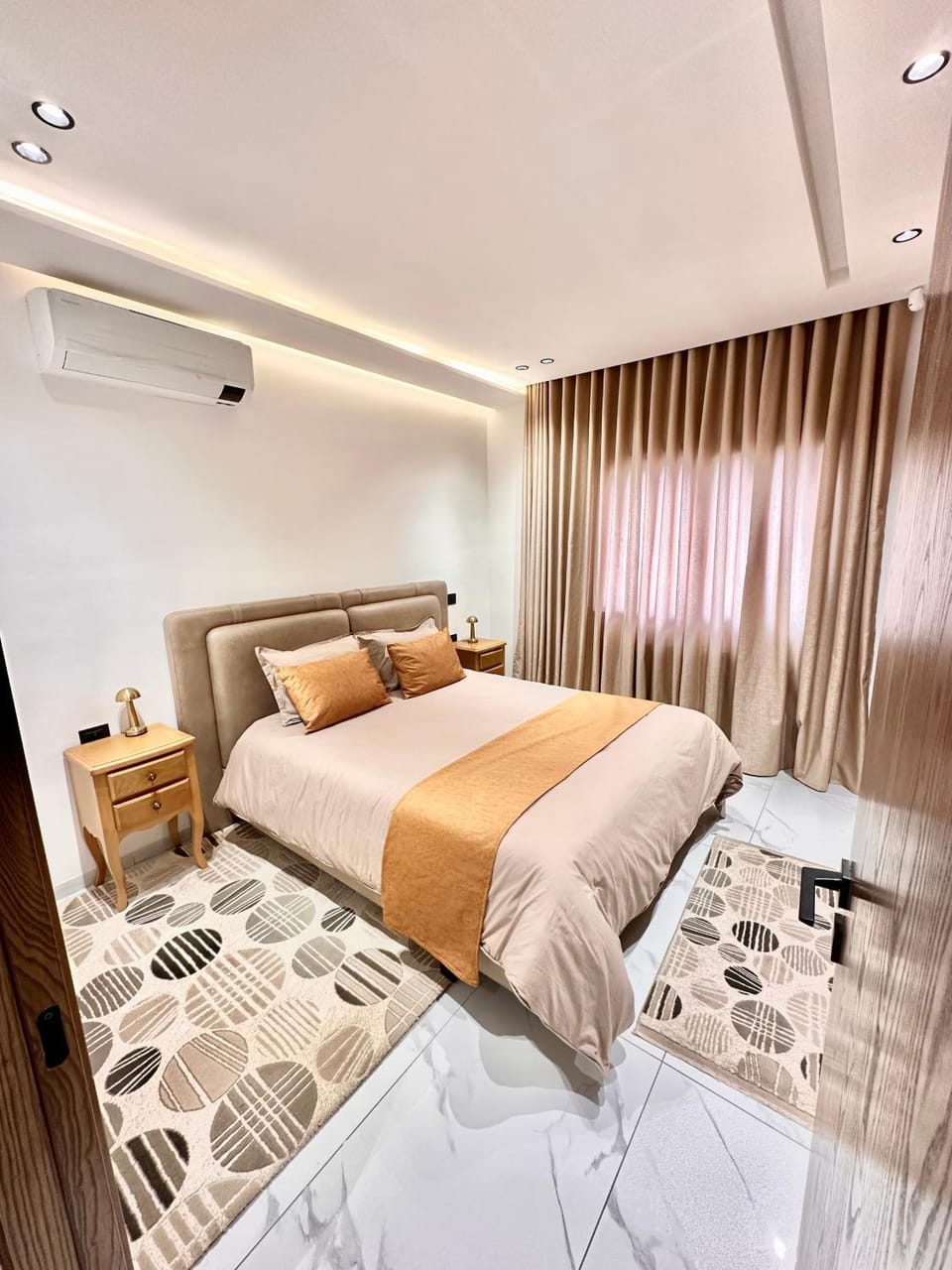 Luxurious Modern Apartment Near Airport and city Apartment in Tunis Governorate, Tunisia
